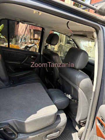 2004 Mercedes-Benz ML 200T Black - 2/6
