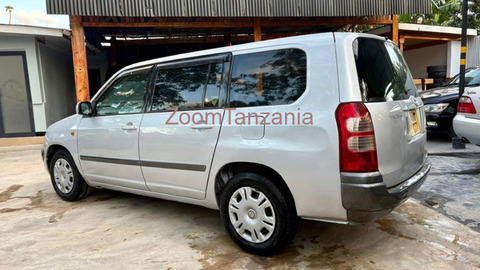2005 Toyota Probox Silver - 4/6