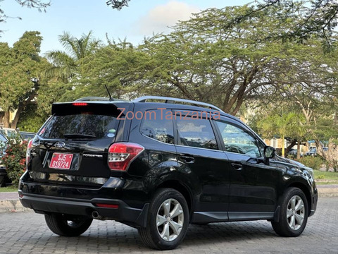 2013 Subaru Forester Black - 6/6