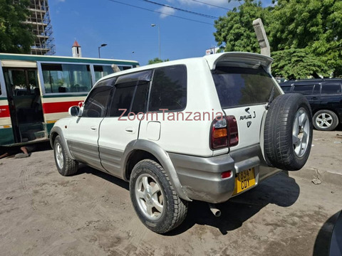 1998 Toyota RAV4 White - 2/2