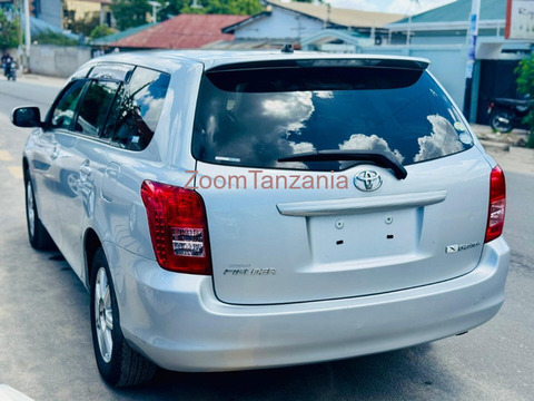 2009 Toyota Corolla Fielder Silver - 2/6