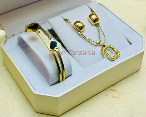 Bracelet Set with Earrings and Necklace - 1/6