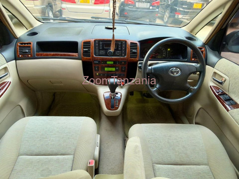 Toyota Corolla Spacio 2004 Gold - 2/6