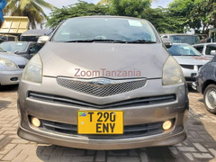 Toyota Ractis 2007 Grey