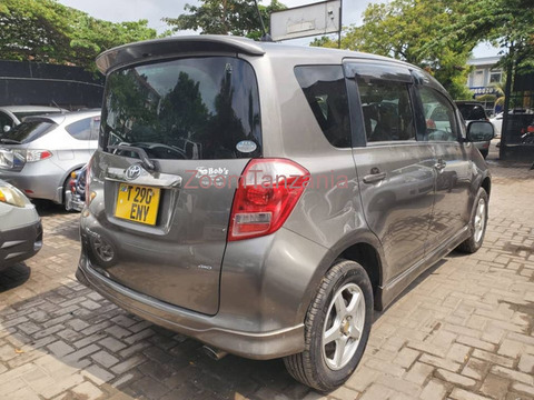 Toyota Ractis 2007 Grey - 3/6