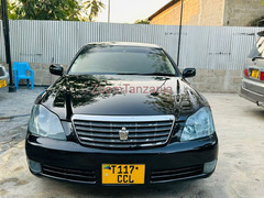 Toyota Crown Royal 2005 Nyeusi