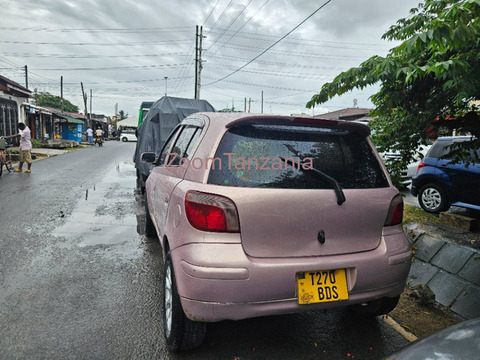 Toyota Vitz 2003 Purple - 3/6
