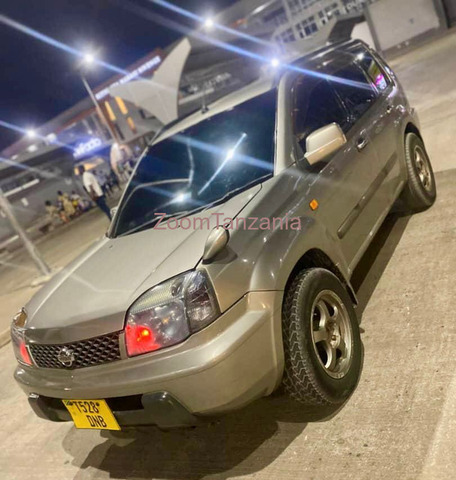 2003 Nissan X-Trail Gold - 1/4