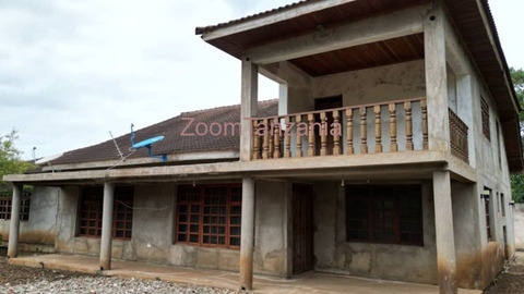 Nyumba ya Vyumba 5 Inauzwa Njiro Block C Arusha - 2/6