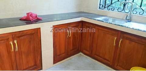 2 Bedrooms House For Rent Ngaramtoni Arusha - 3/6