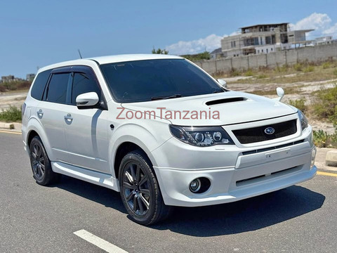 2008 Subaru Forester White - 2/6