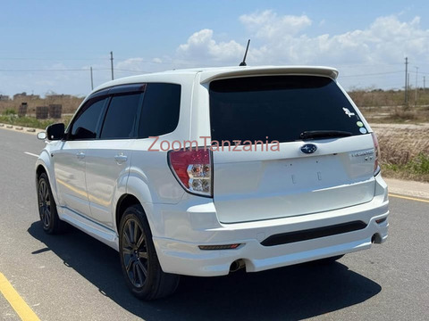 2008 Subaru Forester White - 3/6