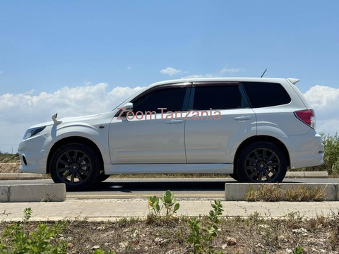 2008 Subaru Forester White - 4/6