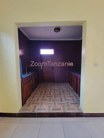 Nyumba ya Vyumba 3 Inauzwa Kinyerezi Shule Dar es Salaam - 5/6