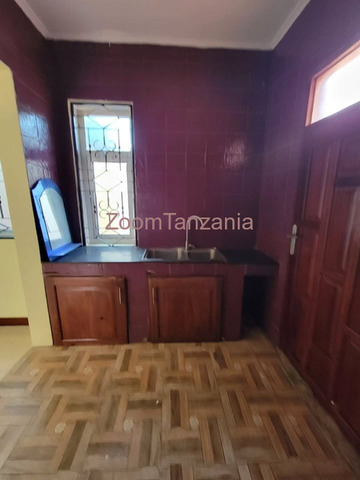 Nyumba ya Vyumba 3 Inauzwa Kinyerezi Shule Dar es Salaam - 6/6