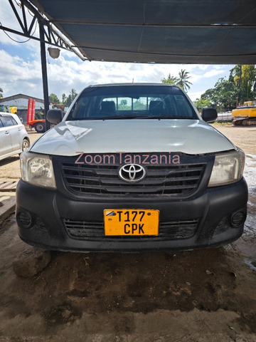Toyota Hilux 2013 Nyeupe - 3/5