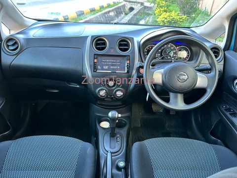 2012 Nissan Note Blue - 3/6