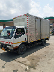 2002 Mitsubishi Fuso Canter White