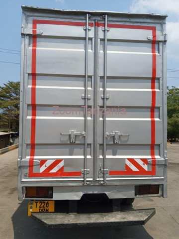 2002 Mitsubishi Fuso Canter White - 3/6