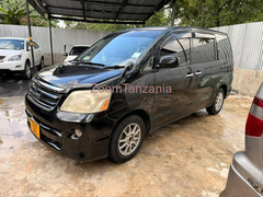 Toyota Noah 2005 Nyeusi