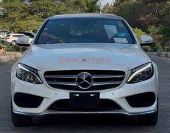 Mercedes Benz 2015 Nyeupe