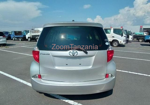 Toyota Ractis 2011 Silver - 5/6