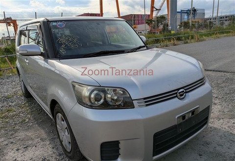 2009 Toyota Corolla Rumion Silver - 2/6