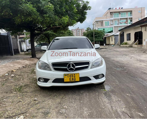 Mercedes-Benz C-Class 2009 Nyeupe