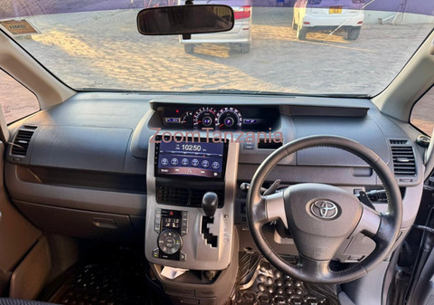 Toyota Noah 2009 Gray - 3/6