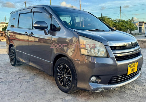 Toyota Noah 2009 Gray - 6/6