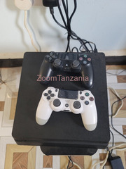 Sony Playstation 4 Slim