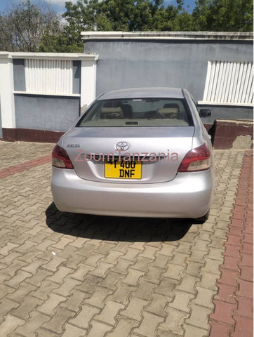 2006 Toyota Belta Gold - 1/5