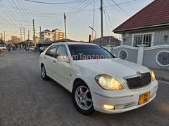 2004 Toyota Brevis White