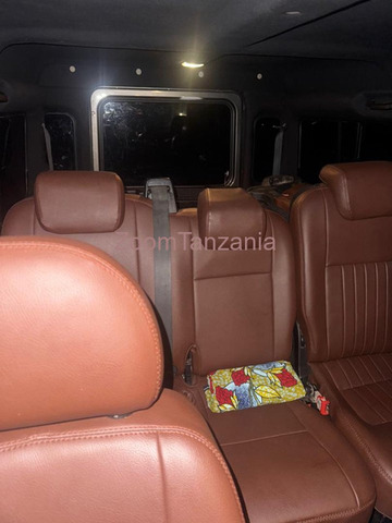 2015 Land Rover Defender Puma Gray - 5/6