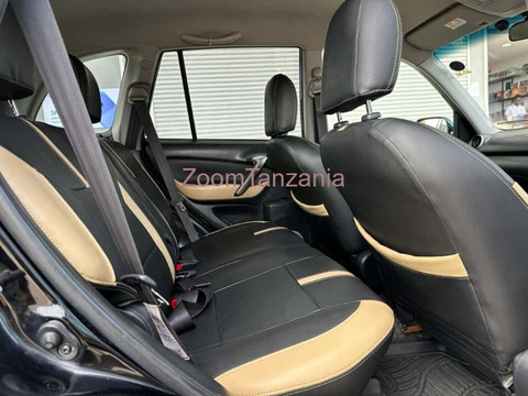 2005 Toyota RAV4 Black - 2/5