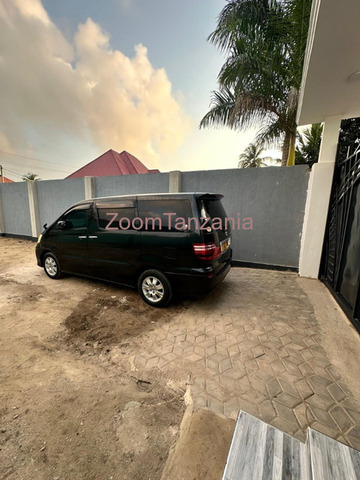 2006 Toyota Alphard Nyeusi - 5/6