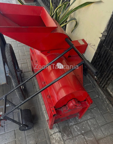 Portable Corn Thresher Machine 3-4 tons per hour. - 2/2