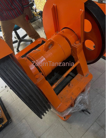 Power JAW CRUSHER MODEL: PE 200 X300 7.5KW  2-5 Tonnes per Hour - 3/3