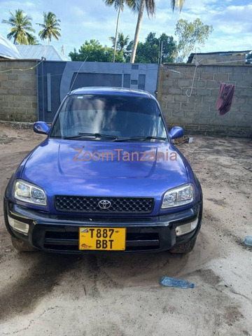 1999 Toyota RAV4 Blue - 1/4