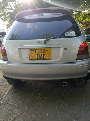 2004 Toyota Starlet - 1/6