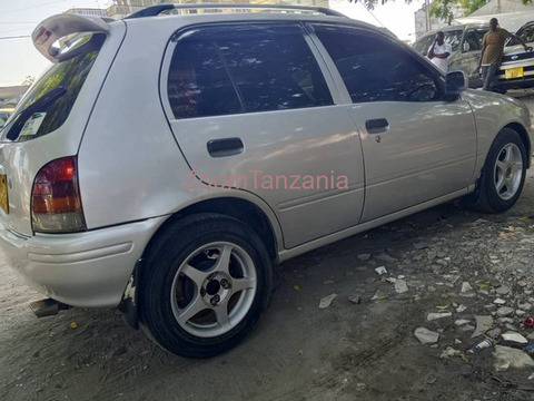 2004 Toyota Starlet - 5/6