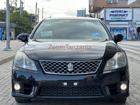 2009 Toyota Crown Athlete Black - 1/6