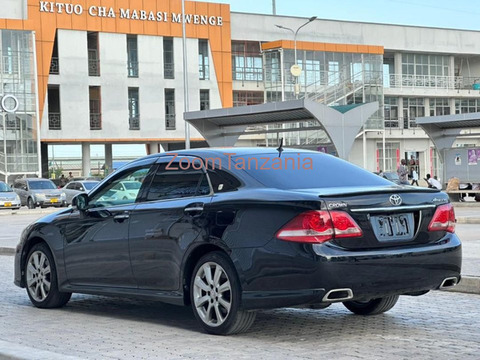 2009 Toyota Crown Athlete Black - 5/6