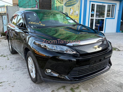 Toyota Harrier 2015 Nyeusi Inauzwa