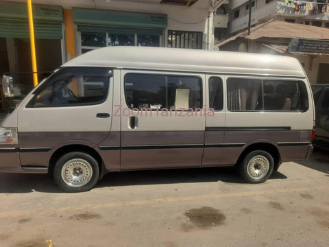 Toyota Hiace 2004 Rangi Kijivu Inauzwa - 4/4