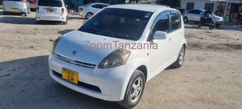 2005 Toyota Passo 200T - 2/5