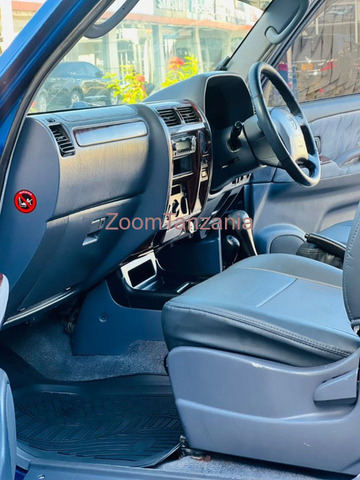 2003 Toyota Land Cruiser Prado Blue - 4/6