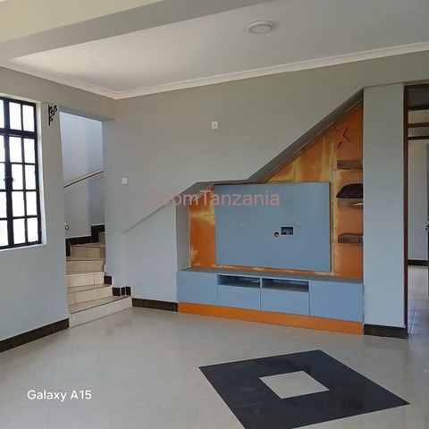 4 Bedroom House For Rent at Njiro Arusha - 2/6
