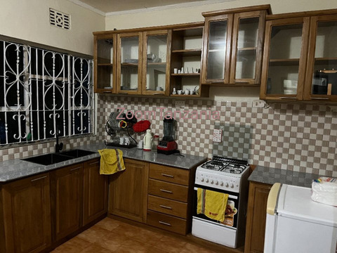 Fully Furnished 4-Bedroom House for Rent in Moshono, Arusha - 1/6