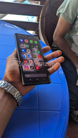 Samsung Galaxy S22 Ultra 128GB Imetumika - 2/4